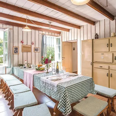 Holiday home Osvalda